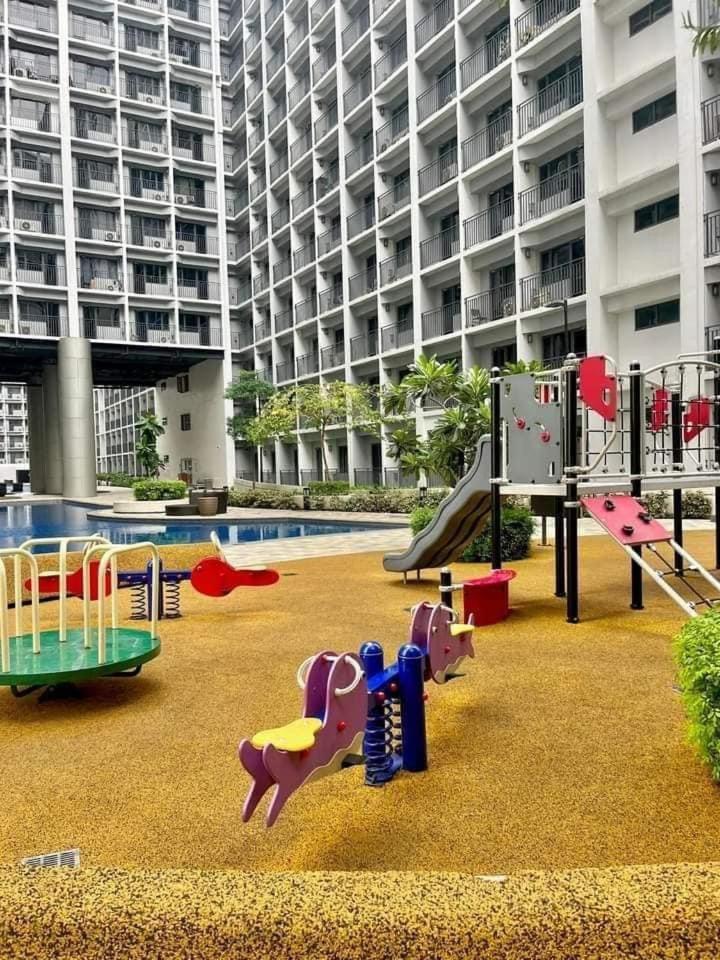 Shore 2 Residences High Speed Internet Walking Distance To Moa And Ikea مانيلا المظهر الخارجي الصورة